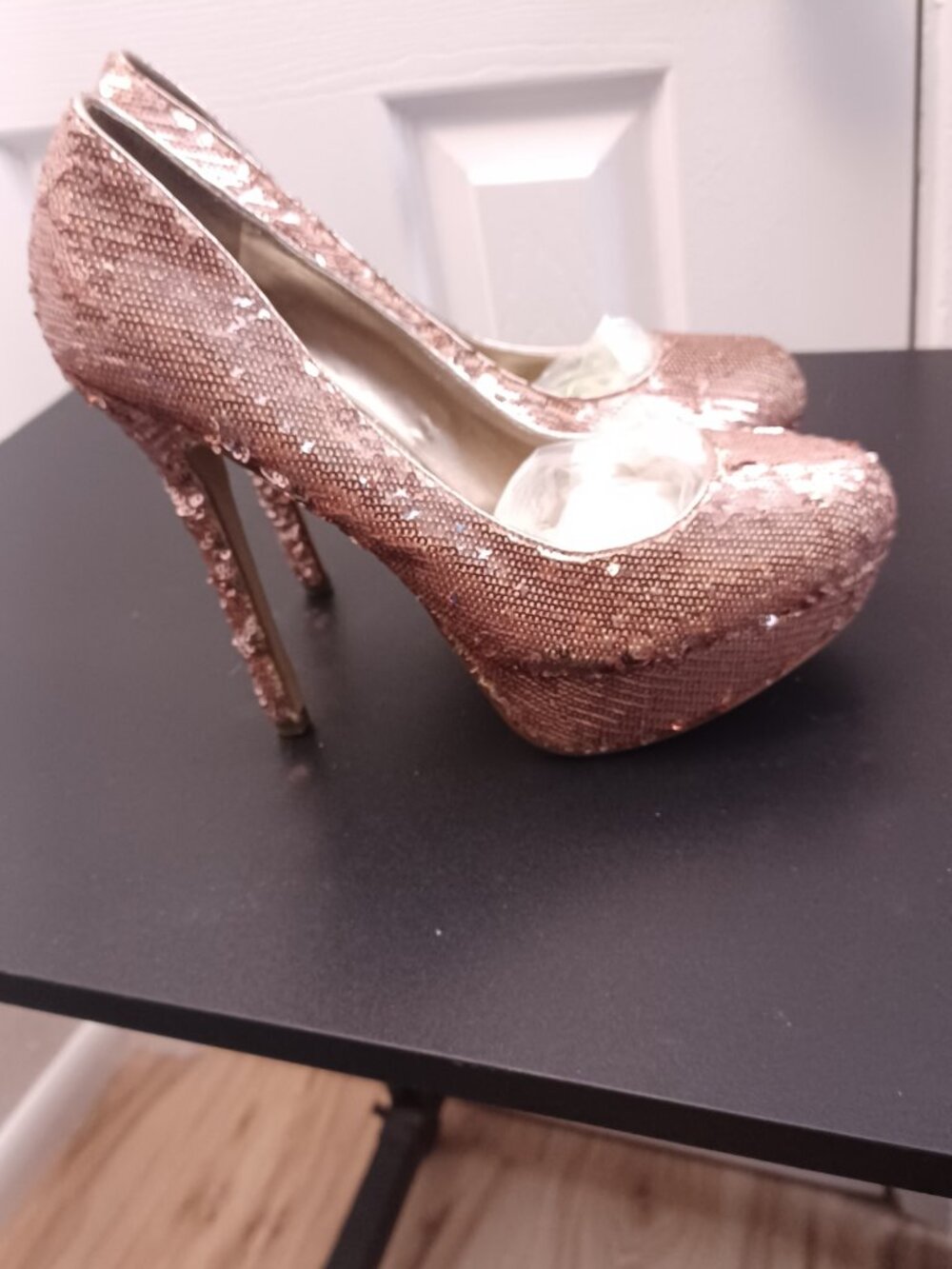 Steve Madden Rose Gold Womens Platform Pumps Sequins Sequined Size 7.5 Heel 5”